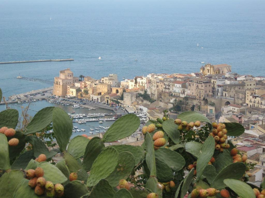 Casa Chiarenza Hotel Castellammare del Golfo Bagian luar foto